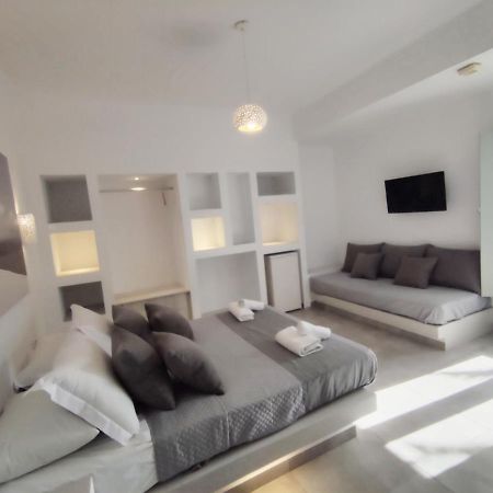 Fira Tranquil Rooms Exterior photo